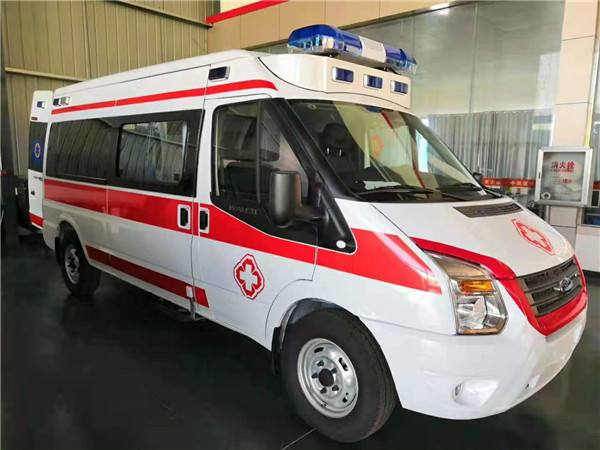 和田县福特V362救护车